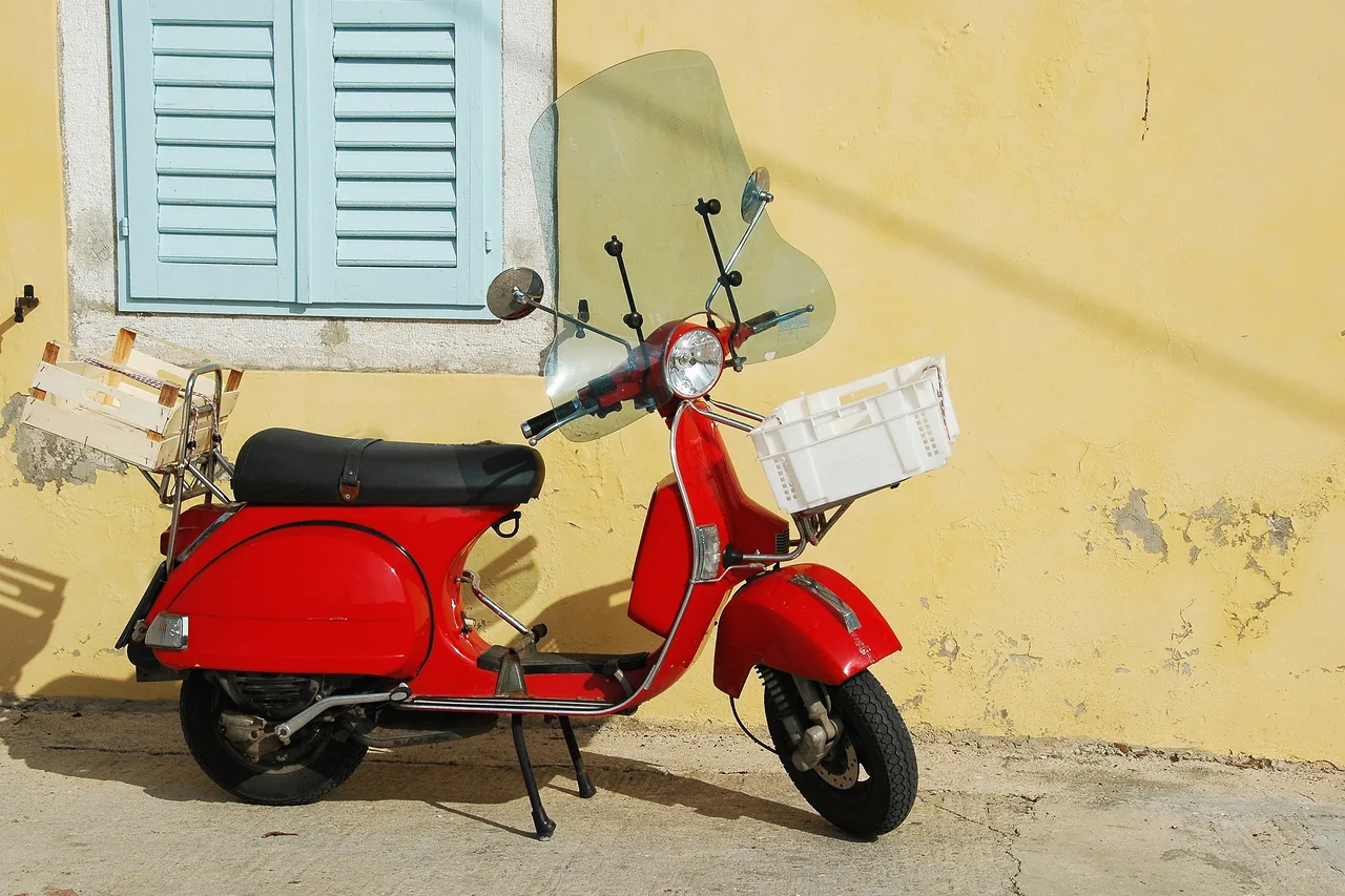 Vespa kanvas tablo
