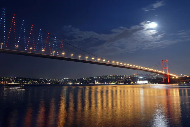 İstanbul - Boğaziçi'nde Bir Gece