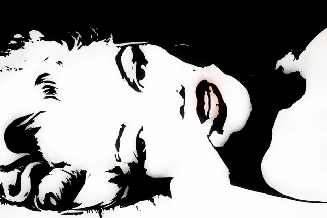 Marilyn Monroe - Uzanırken