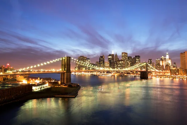 Şehir Silüeti ve Brooklyn Köprüsü