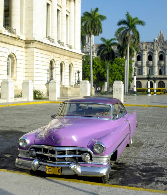 Eski Havana'da Klasik Araba - Küba